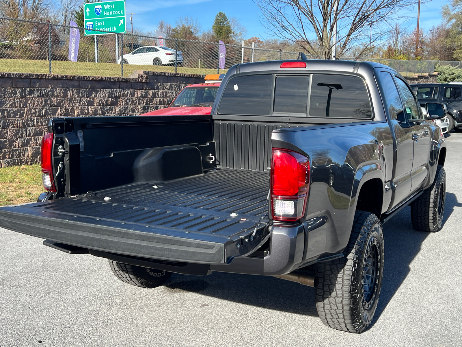 2020 Toyota Tacoma SR 14