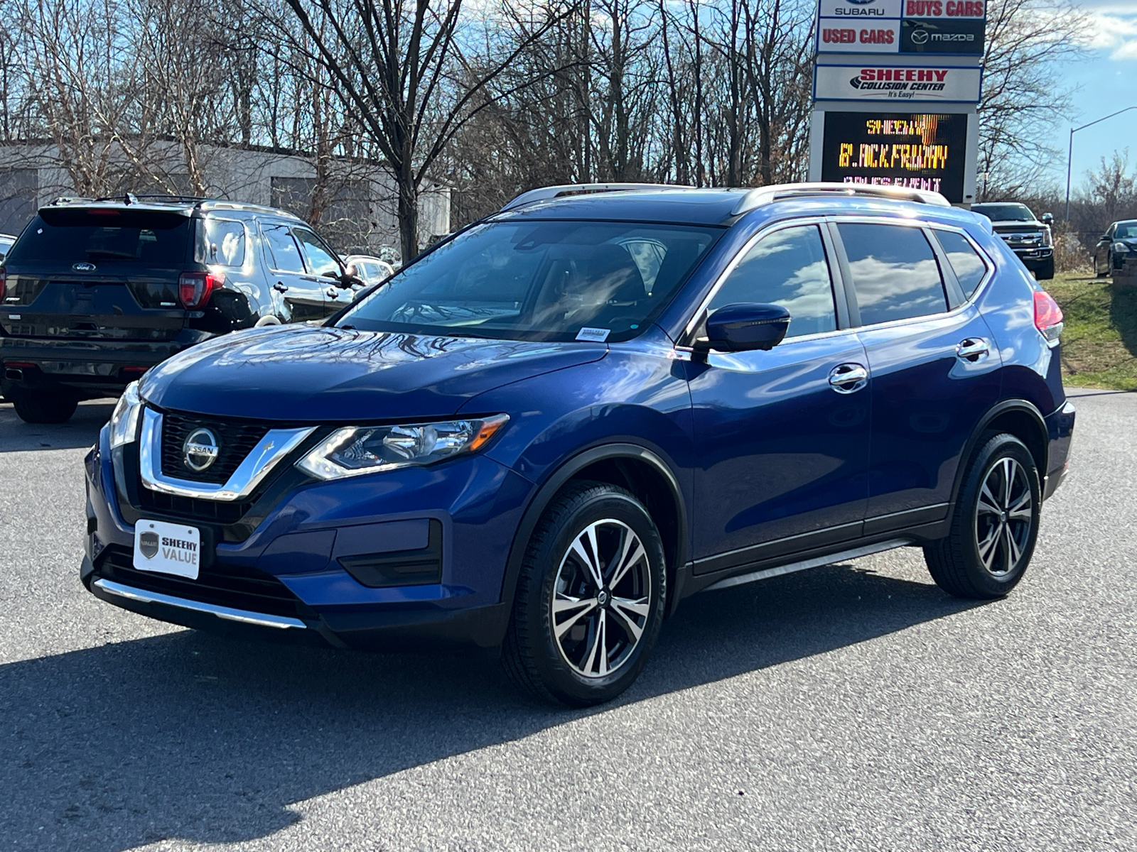 2019 Nissan Rogue SV 2