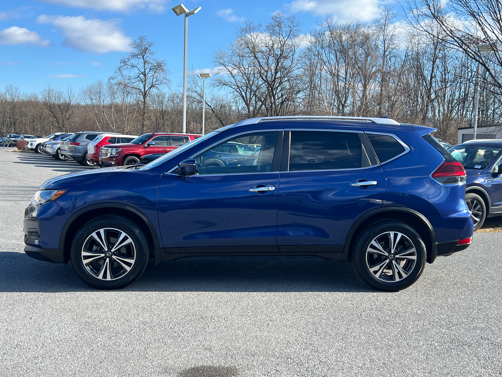 2019 Nissan Rogue SV 3