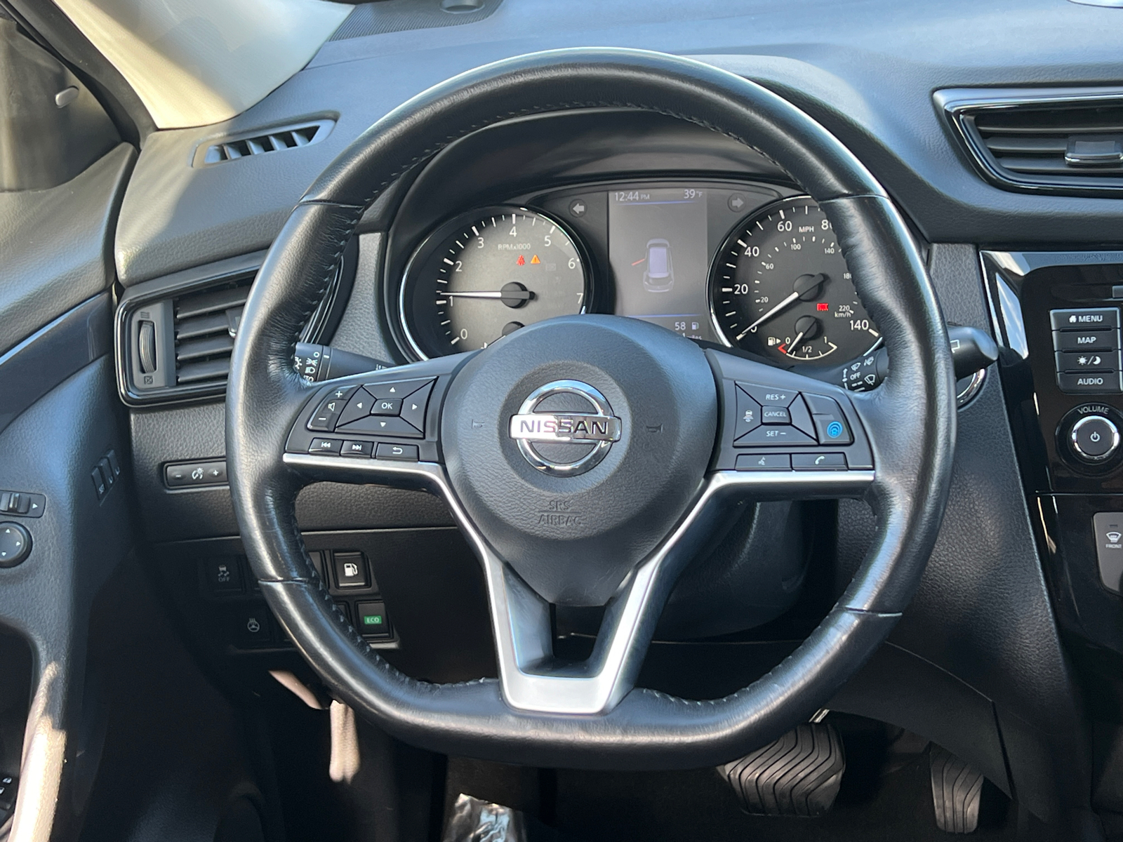 2019 Nissan Rogue SV 19