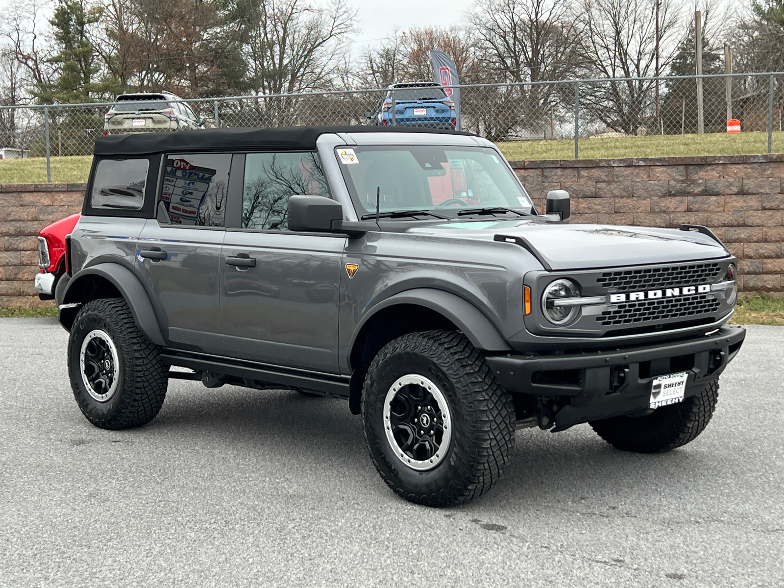 2022 Ford Bronco Badlands 1