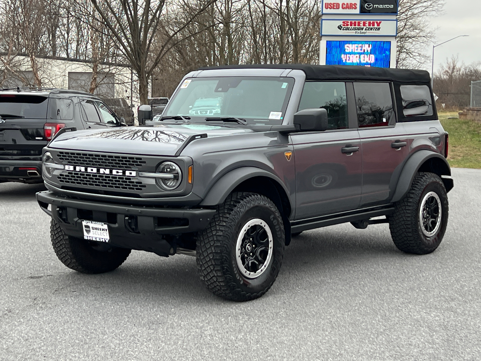 2022 Ford Bronco Badlands 2