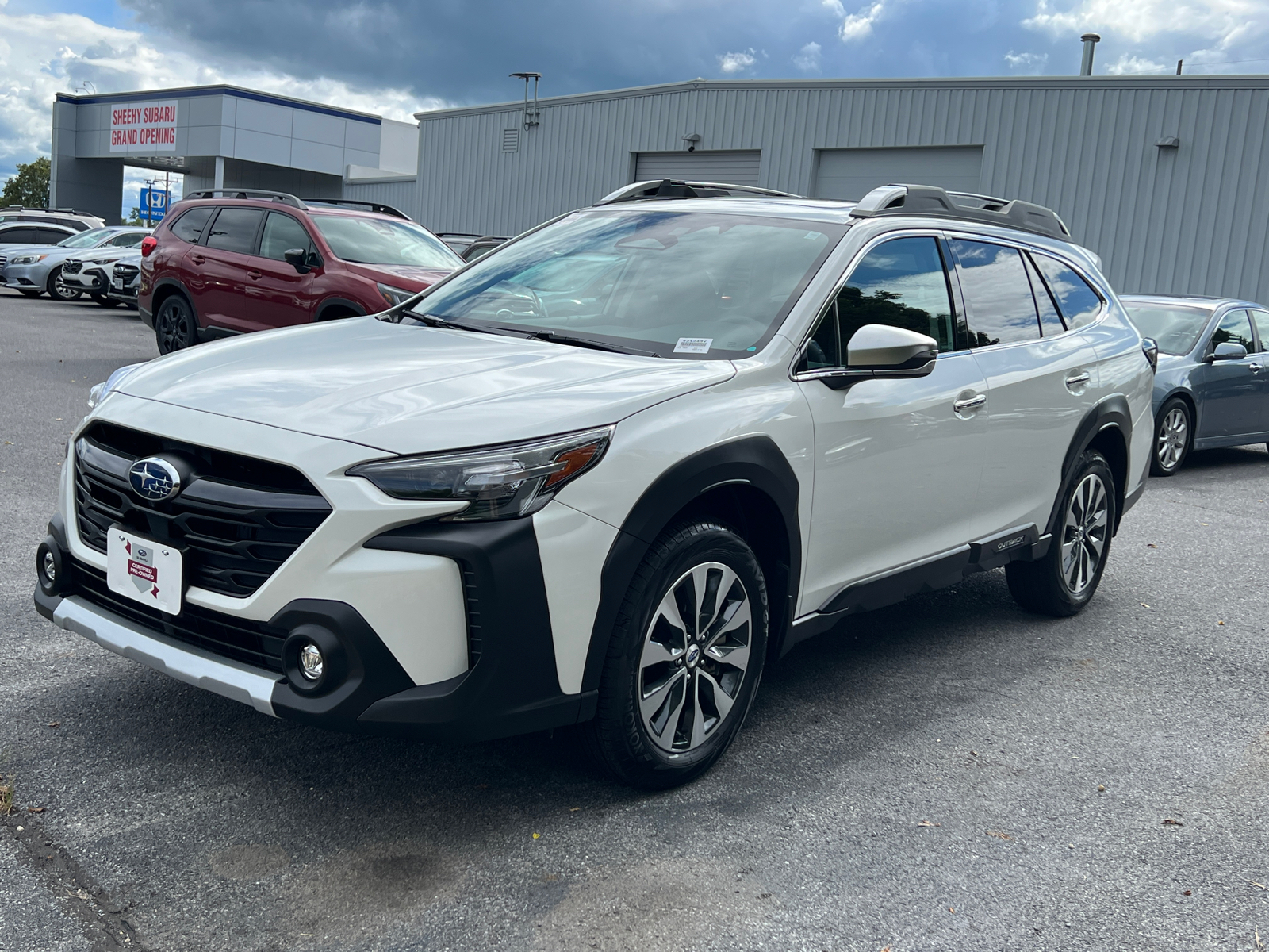 2024 Subaru Outback Touring XT 2