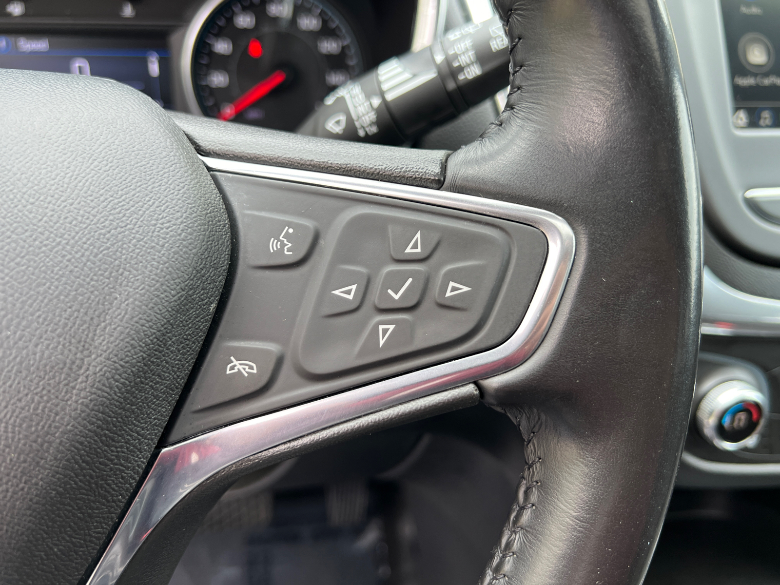 2019 Chevrolet Equinox LT 24