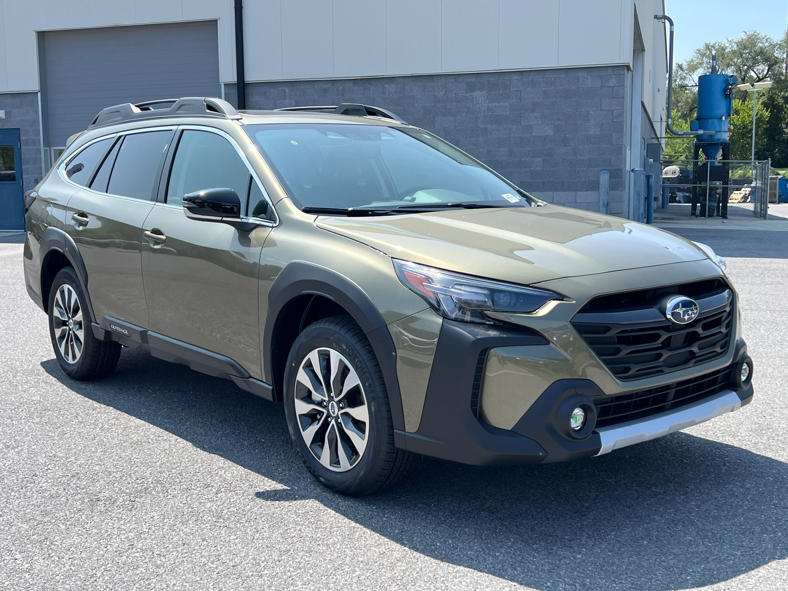 2025 Subaru Outback Limited XT 1