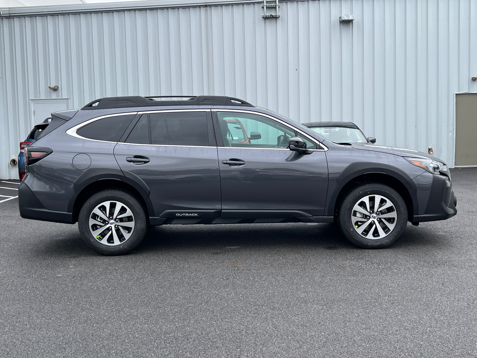 2025 Subaru Outback Premium 2