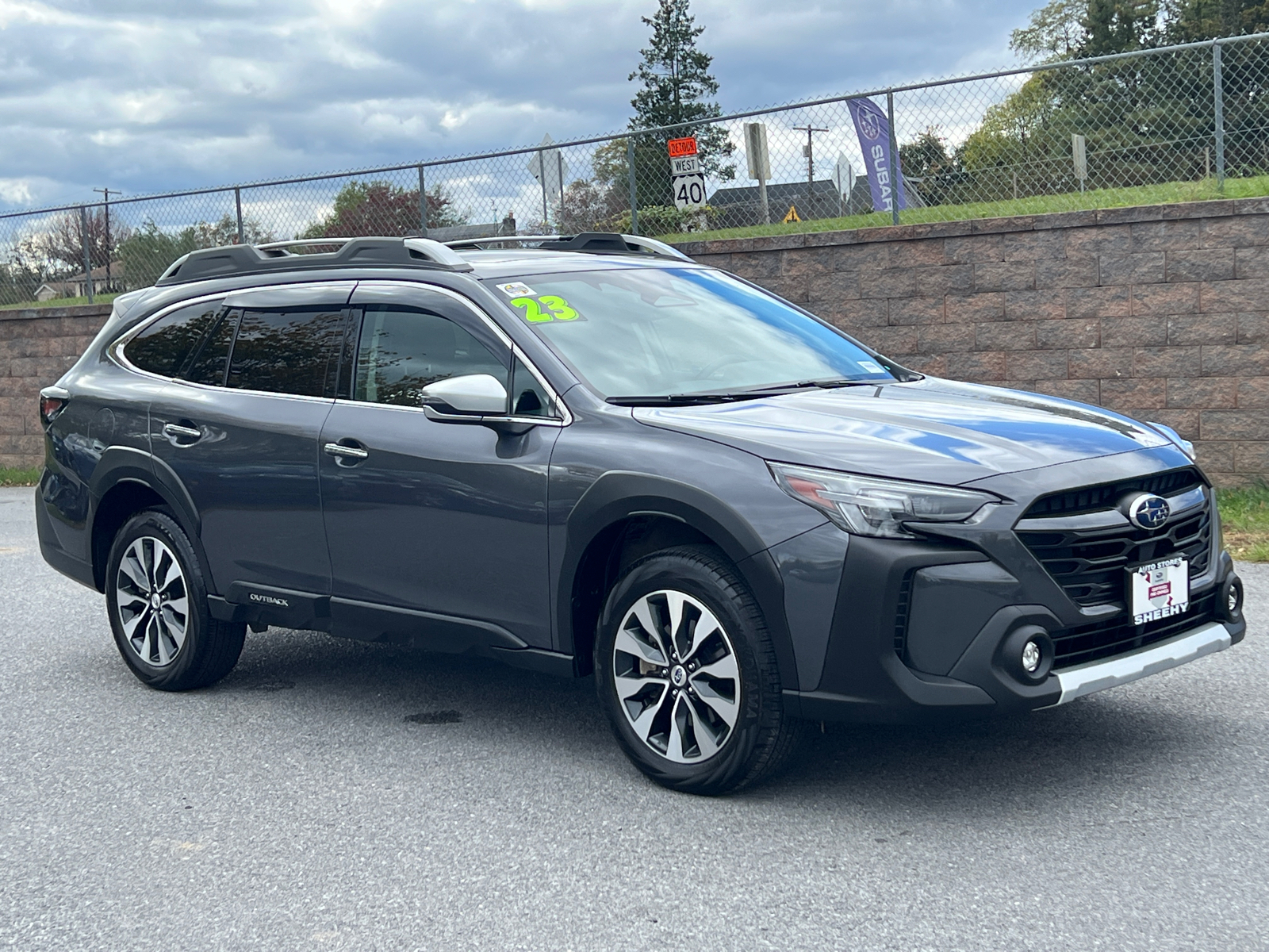 2023 Subaru Outback Touring 1