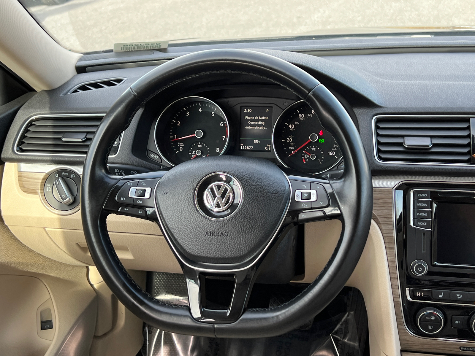 2018 Volkswagen Passat 2.0T SE w/Technology 18