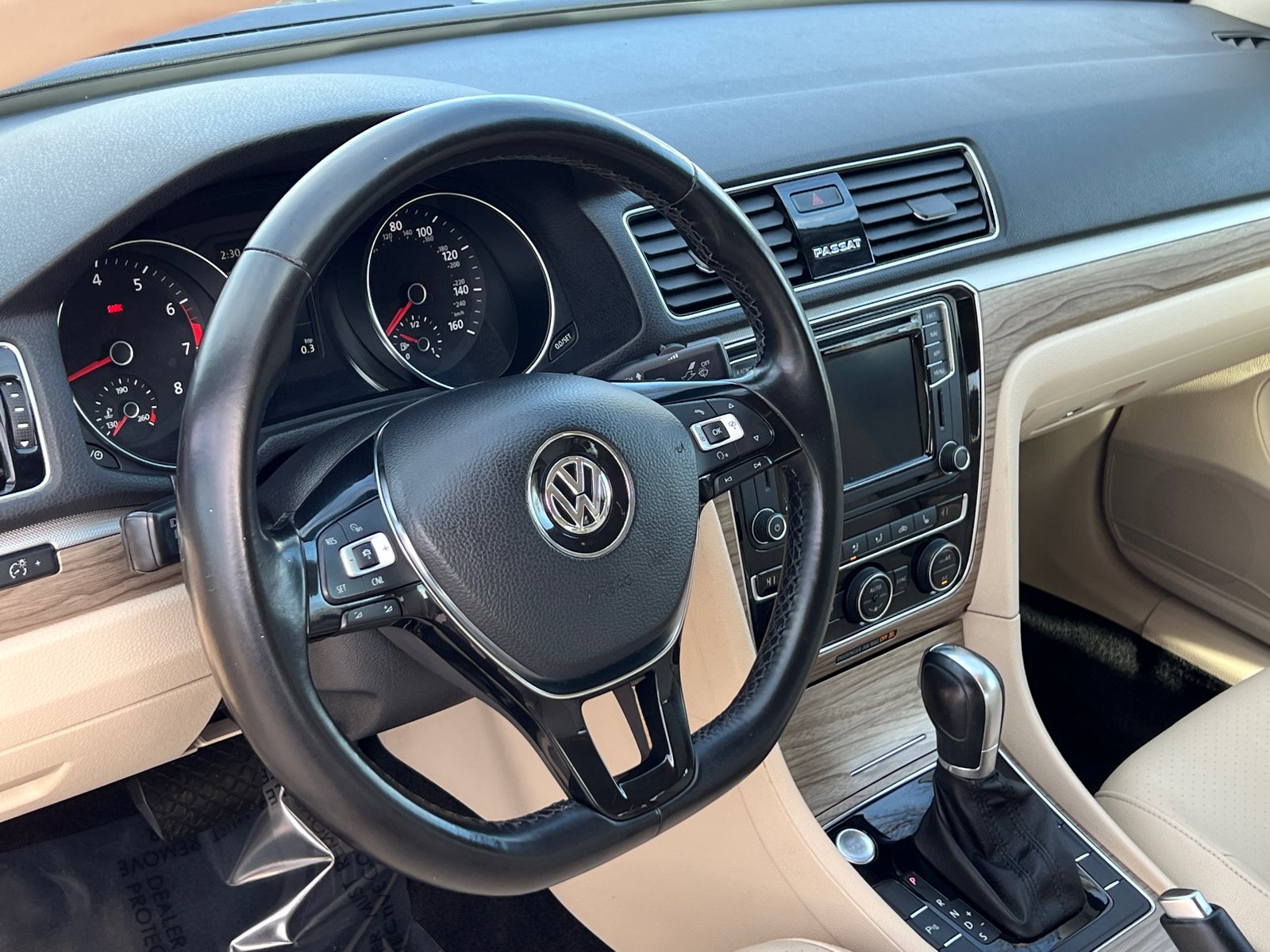 2018 Volkswagen Passat 2.0T SE w/Technology 20