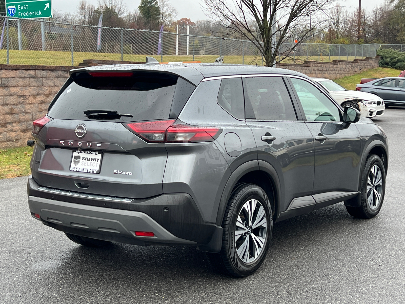 2022 Nissan Rogue SV 5