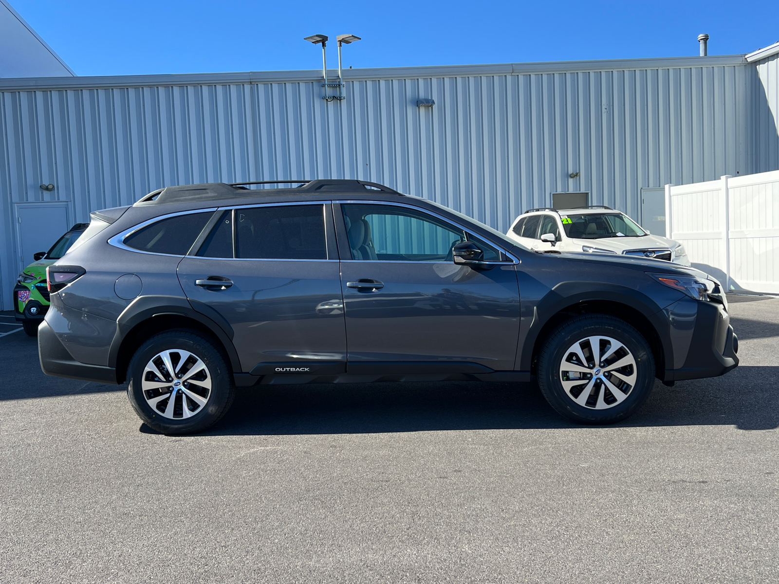 2025 Subaru Outback Premium 2