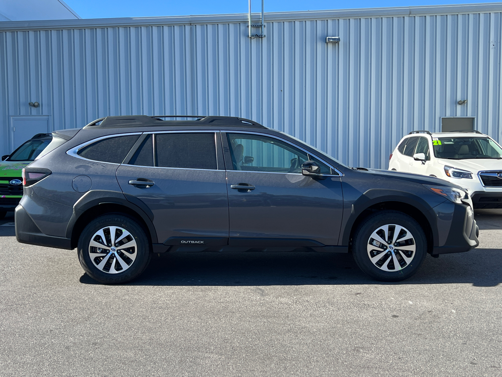 2025 Subaru Outback Premium 2