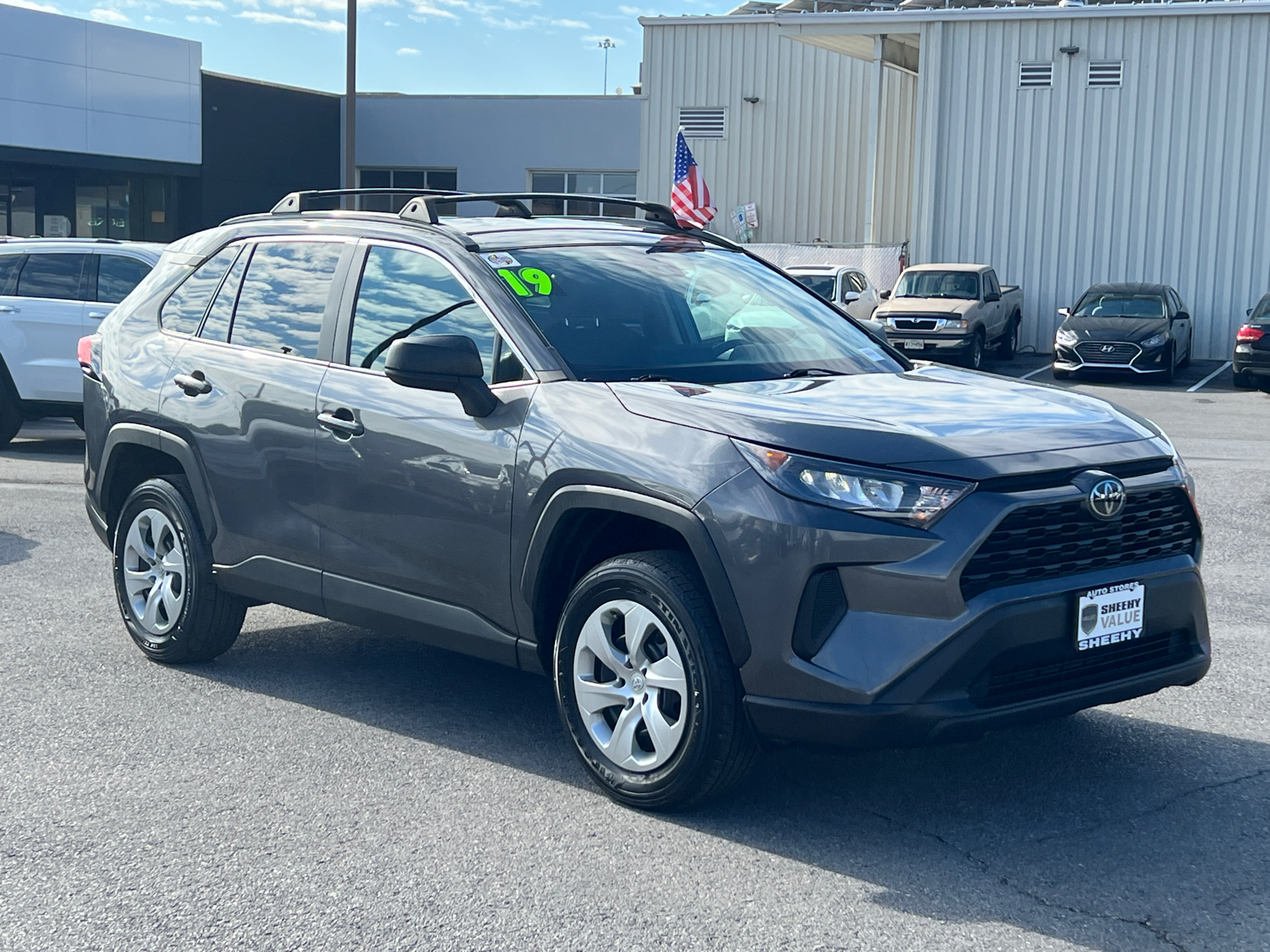 2019 Toyota RAV4 LE 1