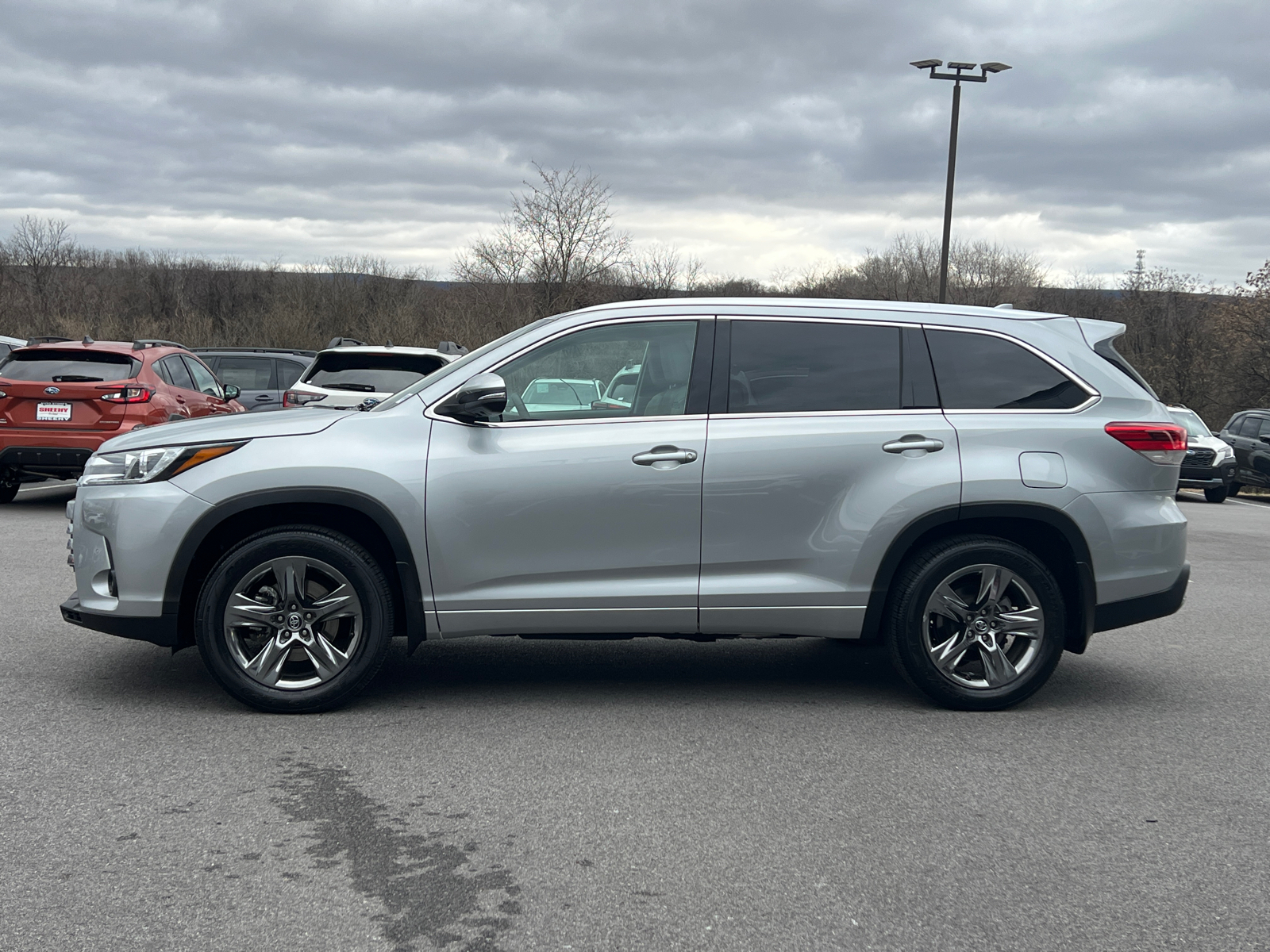 2019 Toyota Highlander Limited Platinum 3