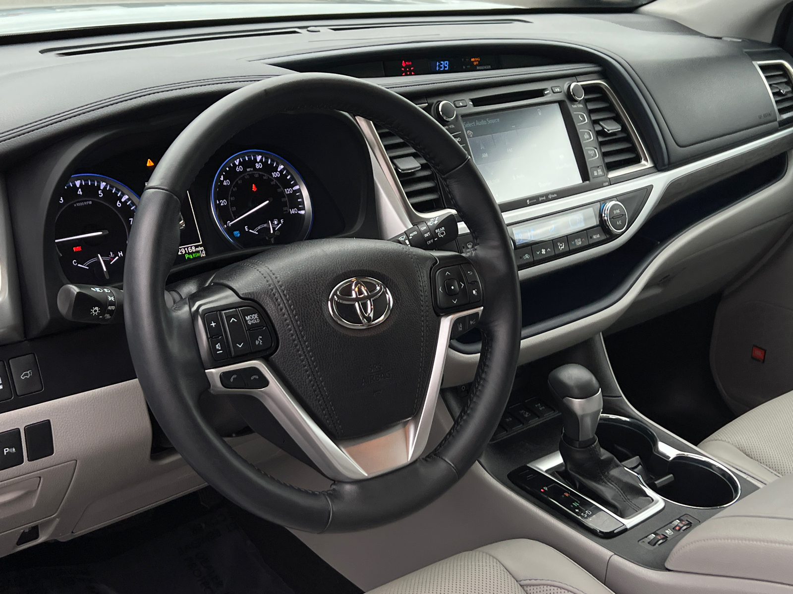 2019 Toyota Highlander Limited Platinum 23