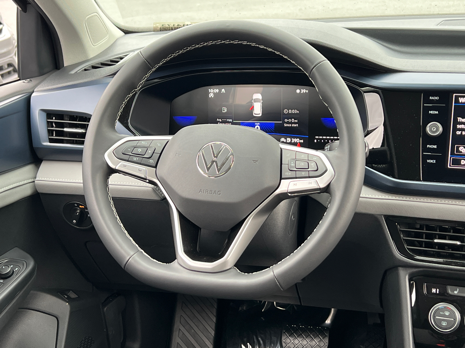 2024 Volkswagen Taos 1.5T SE 18