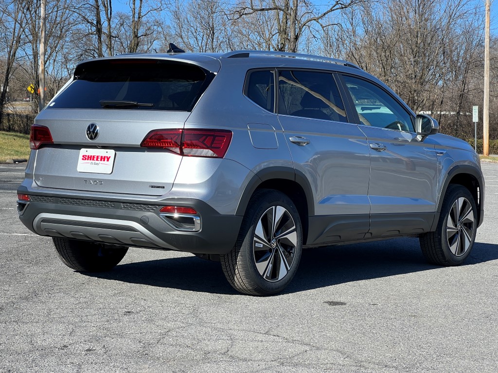 2024 Volkswagen Taos 1.5T SE 4