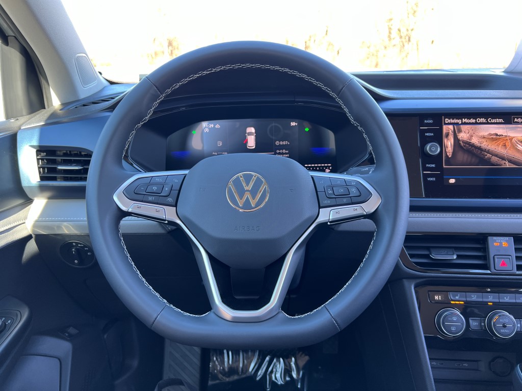 2024 Volkswagen Taos 1.5T SE 17