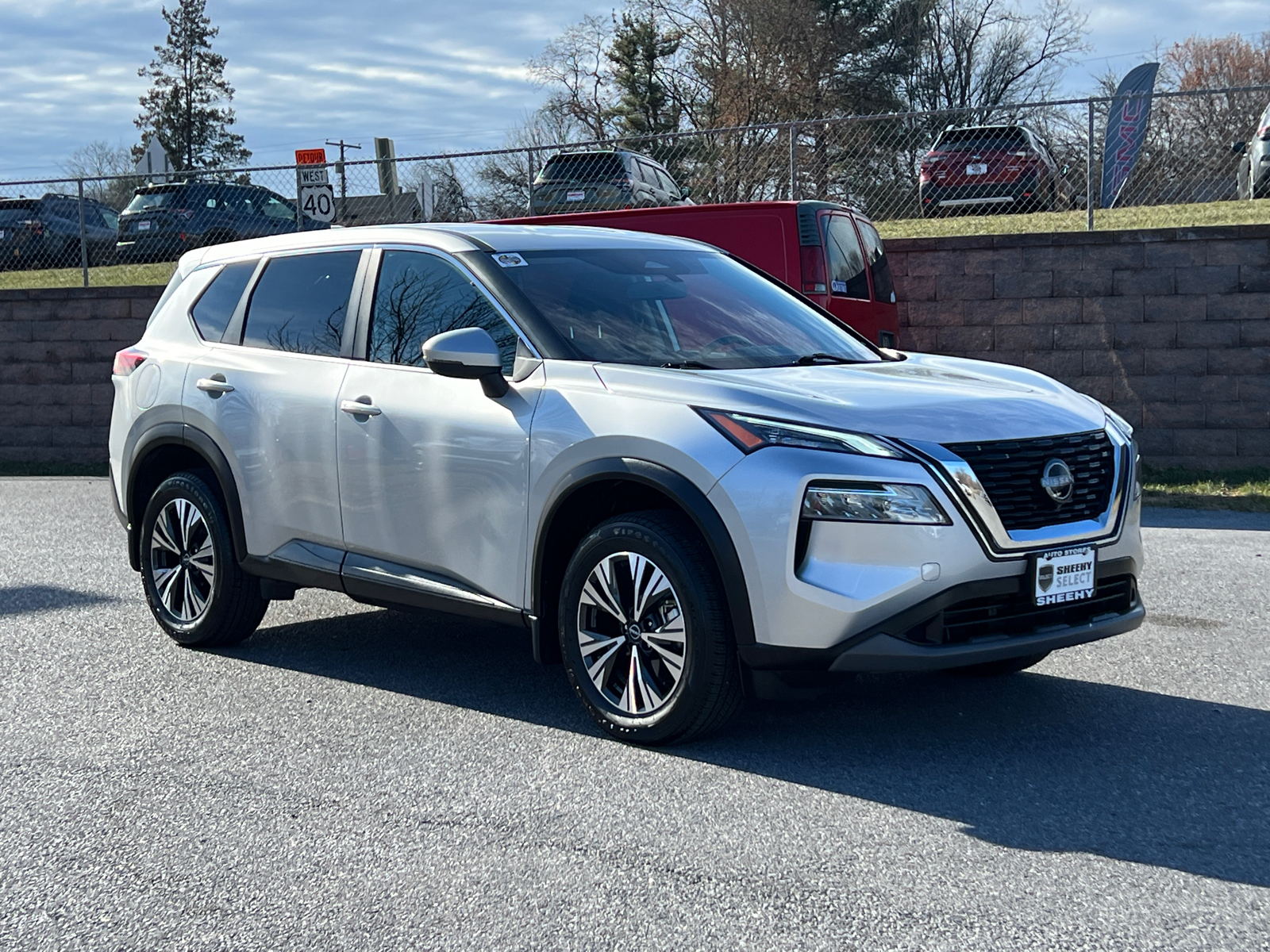 2023 Nissan Rogue SV 1