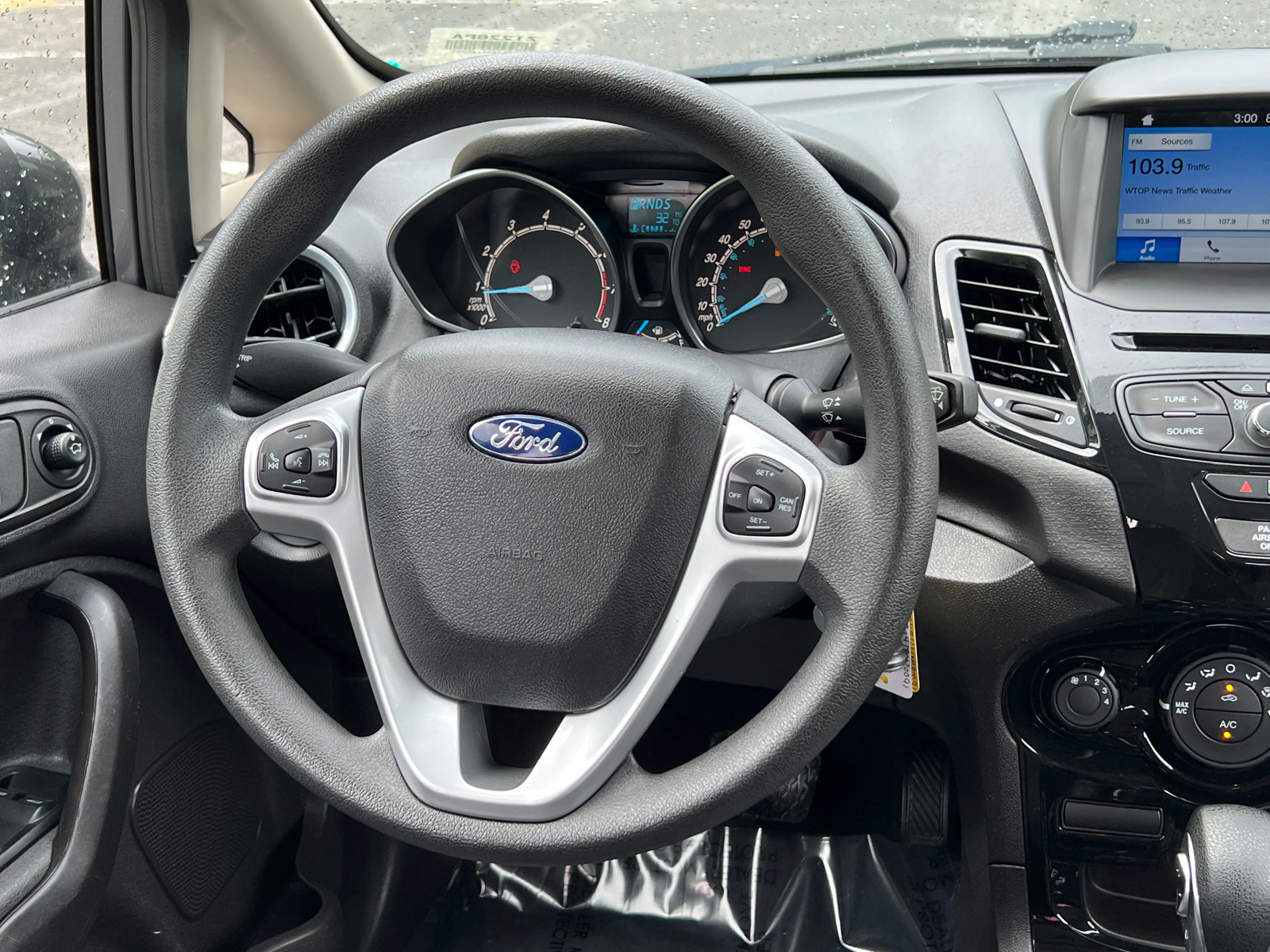 2018 Ford Fiesta SE 17