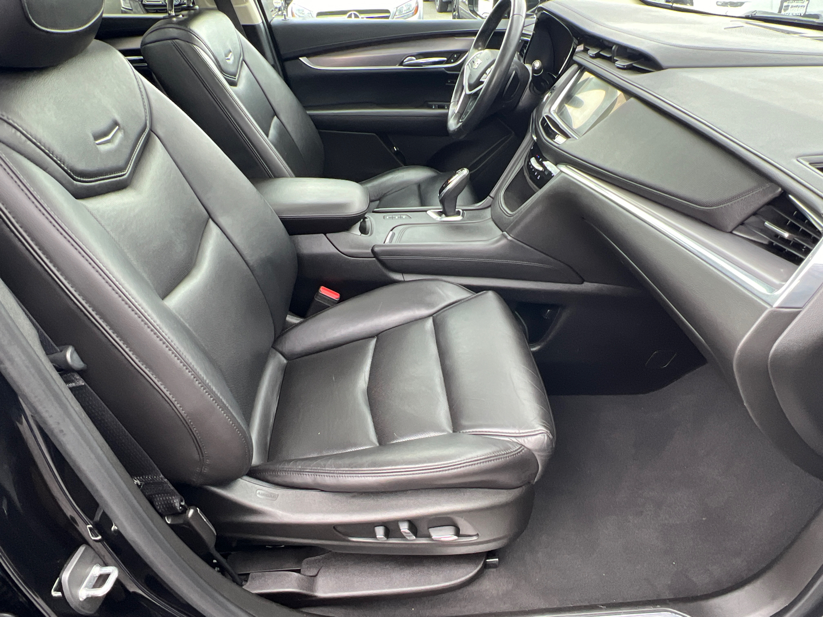 2017 Cadillac XT5 Luxury 11