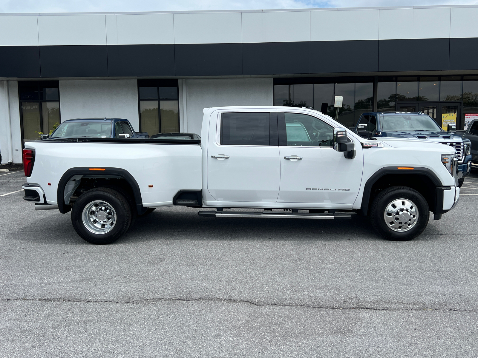 2024 GMC Sierra 3500HD Denali 4