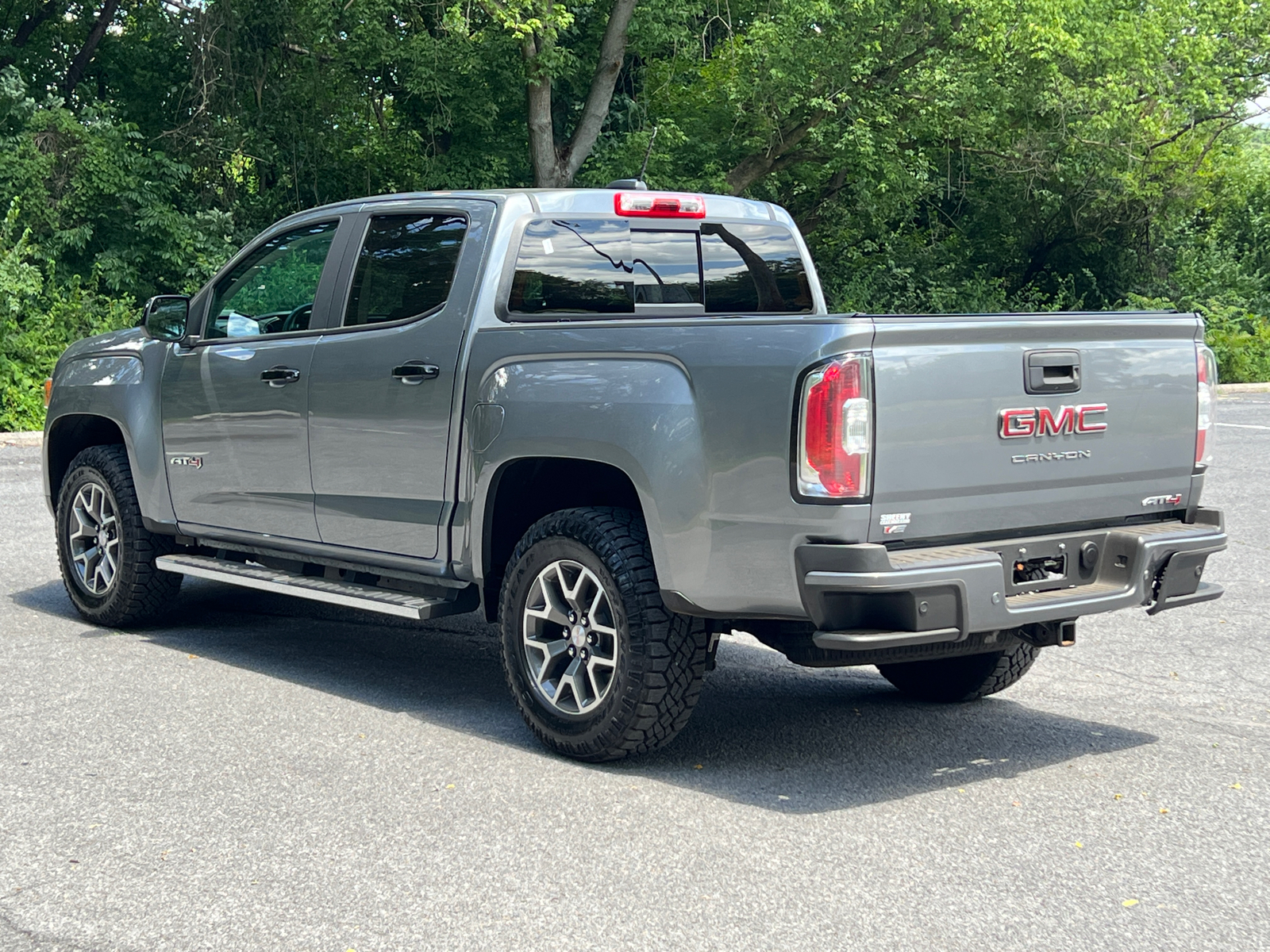 2022 GMC Canyon AT4 w/Leather 4