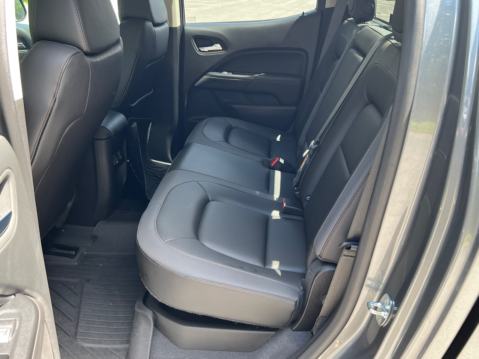 2022 GMC Canyon AT4 w/Leather 17