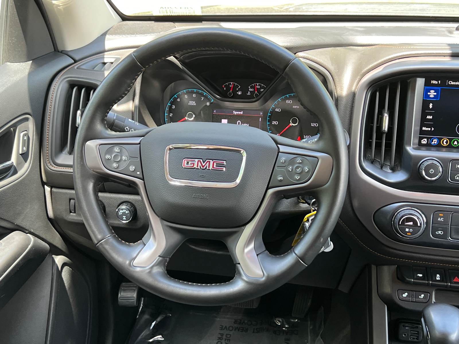 2022 GMC Canyon AT4 w/Leather 19