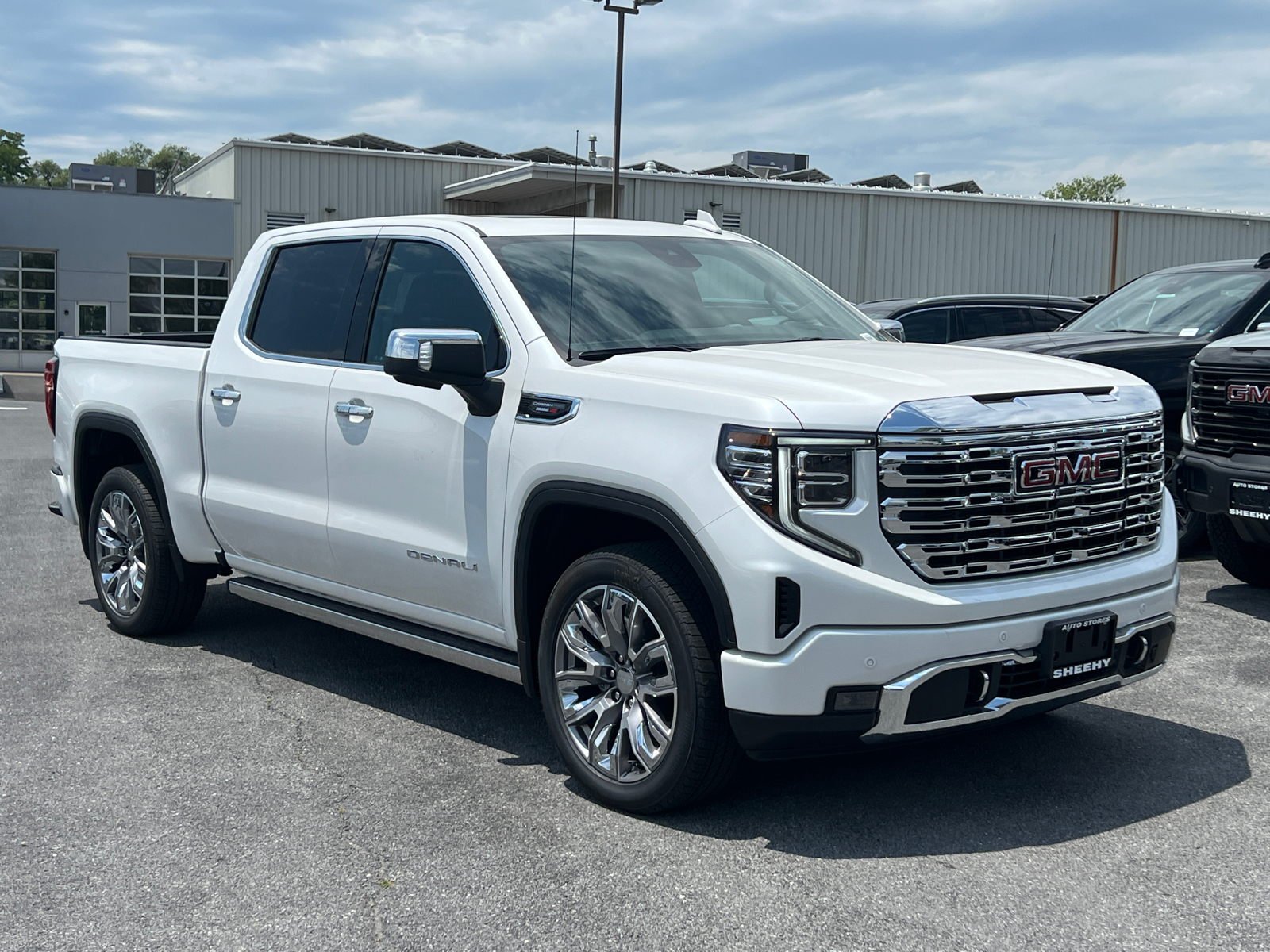 2024 GMC Sierra 1500 Denali 1