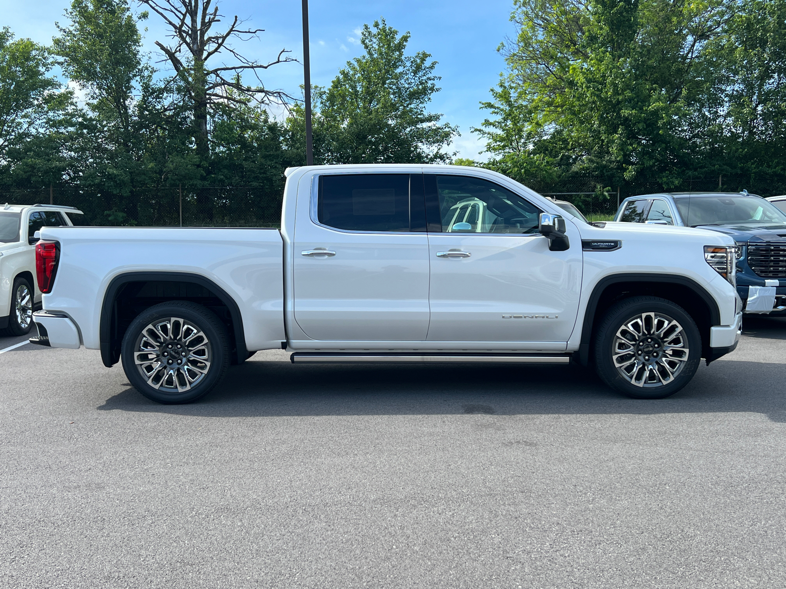 2024 GMC Sierra 1500 Denali Ultimate 3