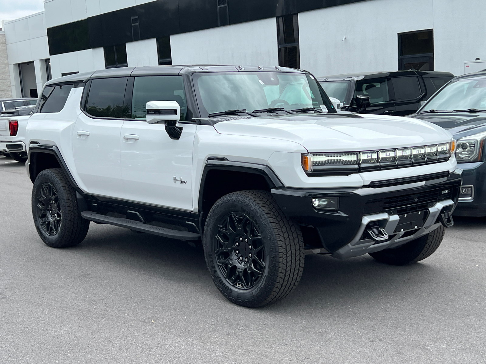 2024 GMC Hummer EV SUV 2X 1