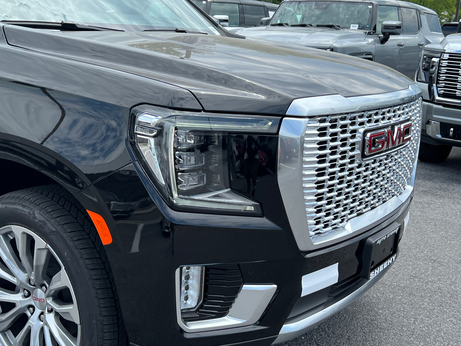 2024 GMC Yukon Denali 2