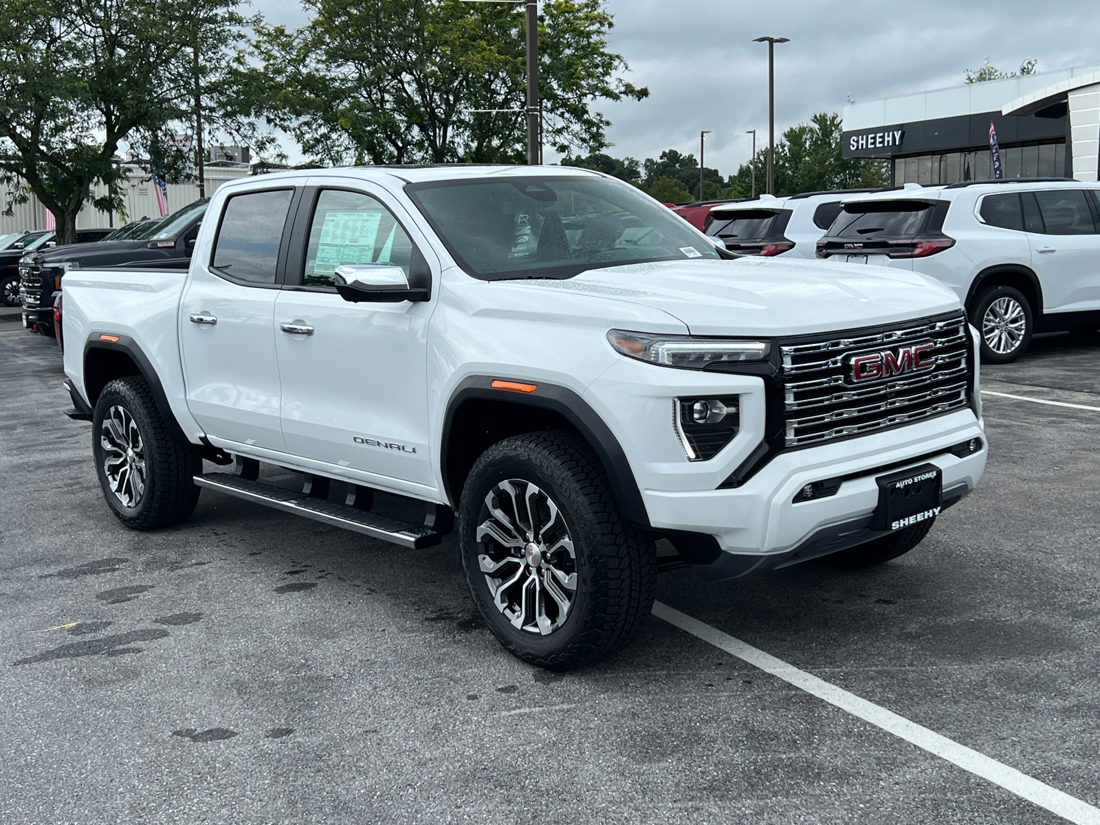 2024 GMC Canyon Denali 1