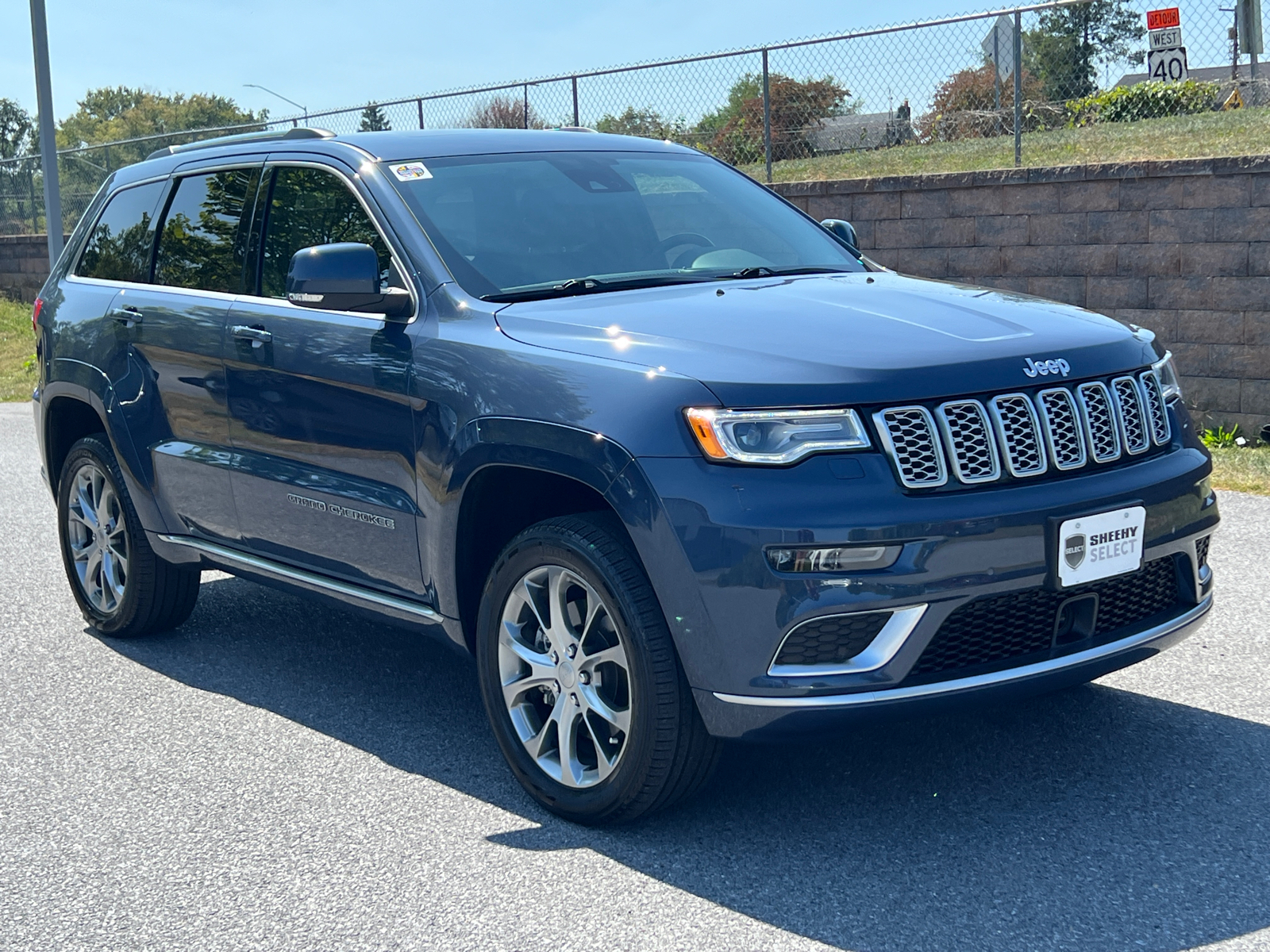 2020 Jeep Grand Cherokee Summit 1