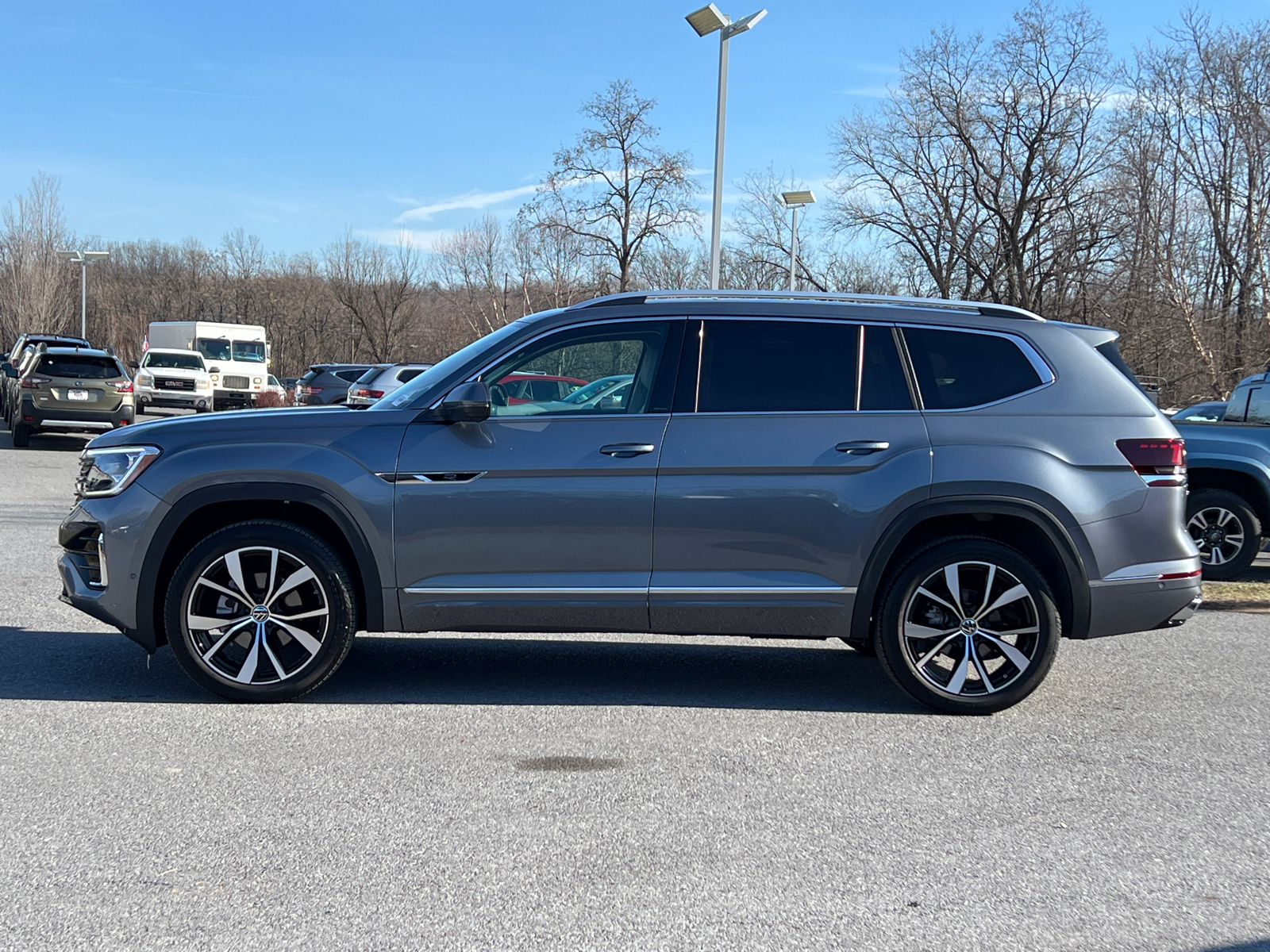 2024 Volkswagen Atlas  3