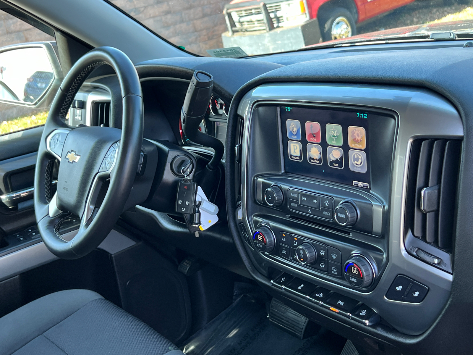 2015 Chevrolet Silverado 1500 LT 10