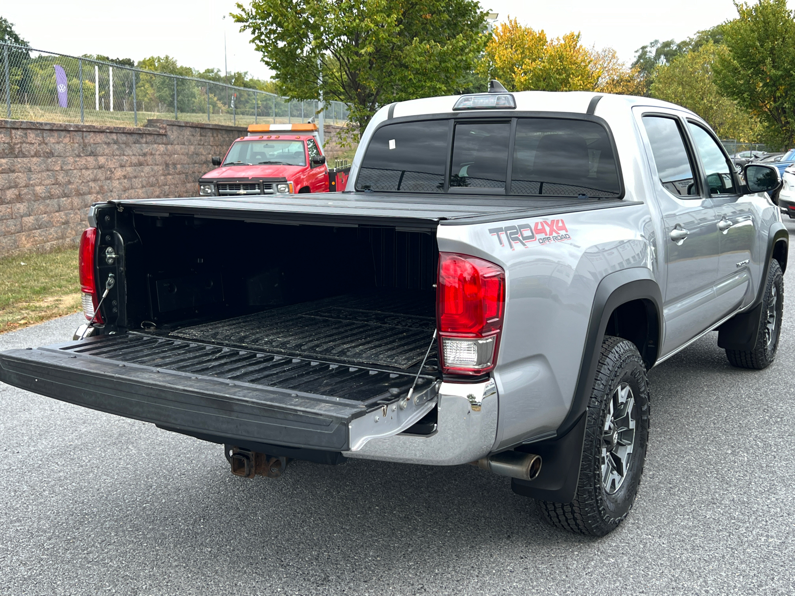 2016 Toyota Tacoma TRD Off-Road 14