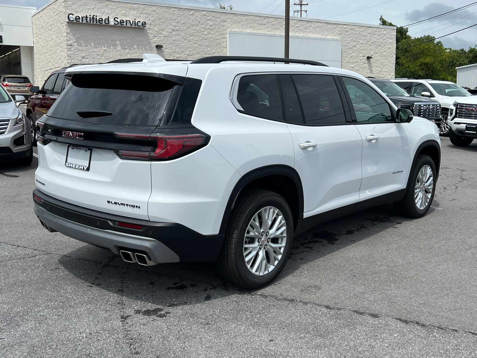 2024 GMC Acadia Elevation 5