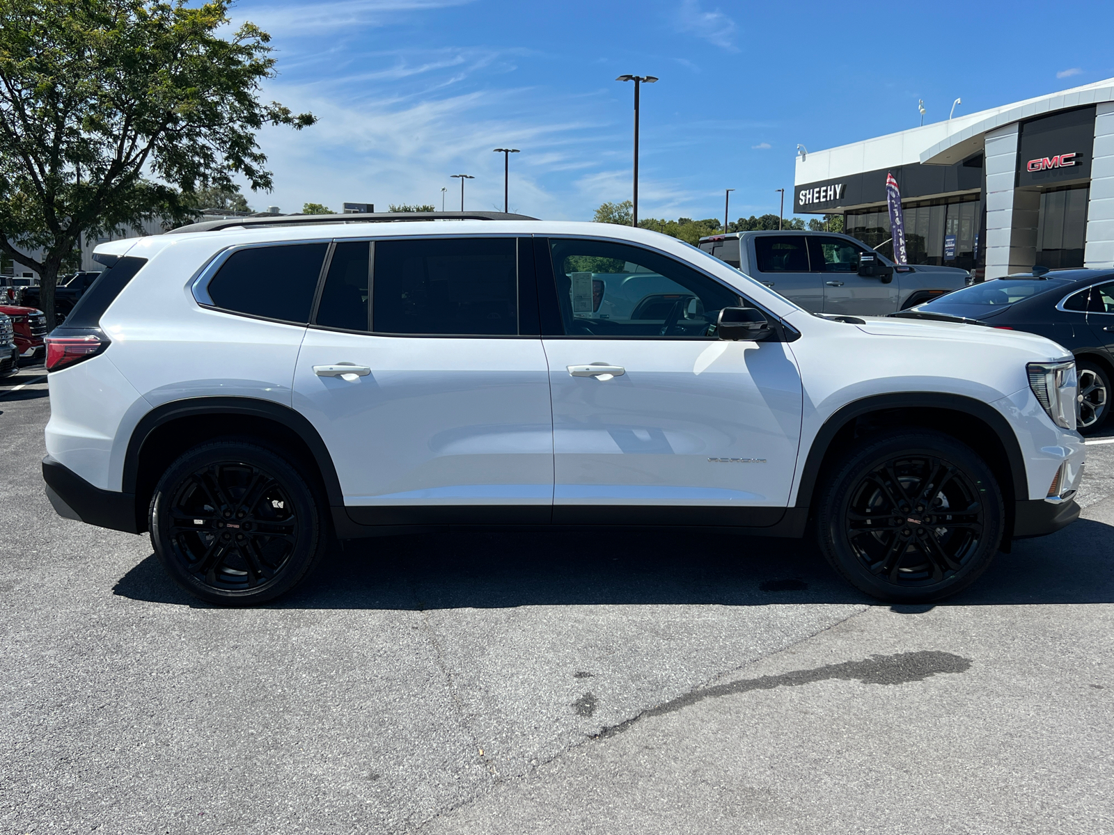 2024 GMC Acadia Elevation 4