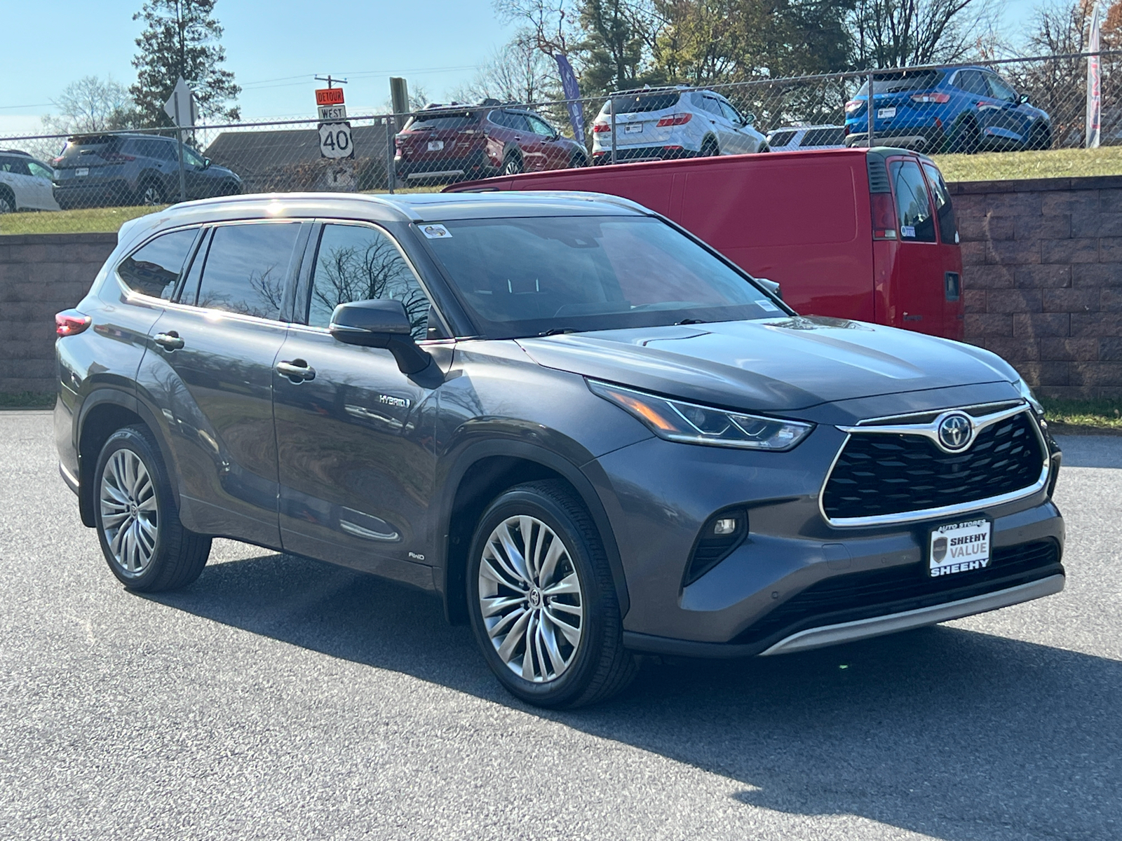 2021 Toyota Highlander Hybrid Platinum 1