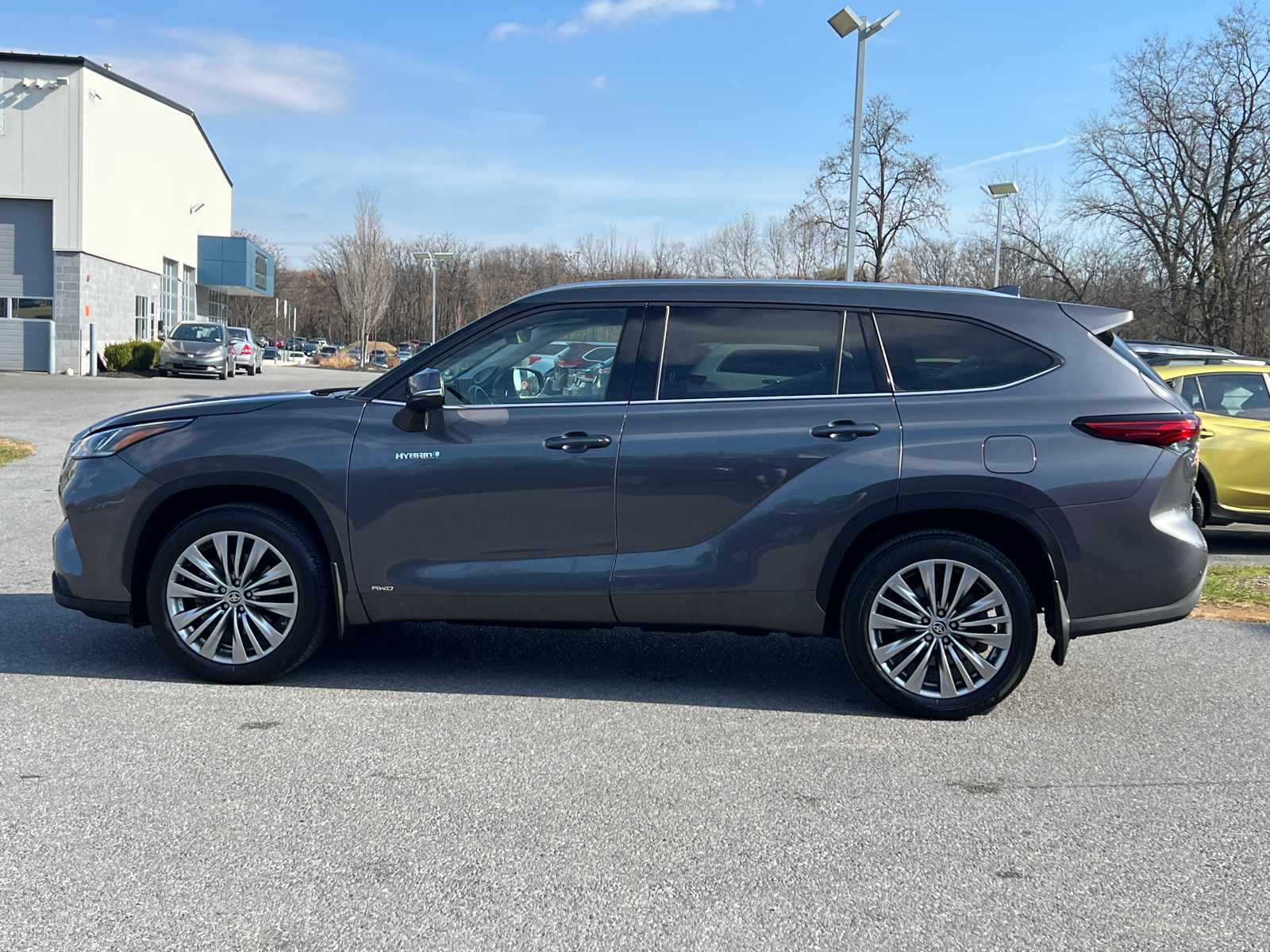 2021 Toyota Highlander Hybrid Platinum 3