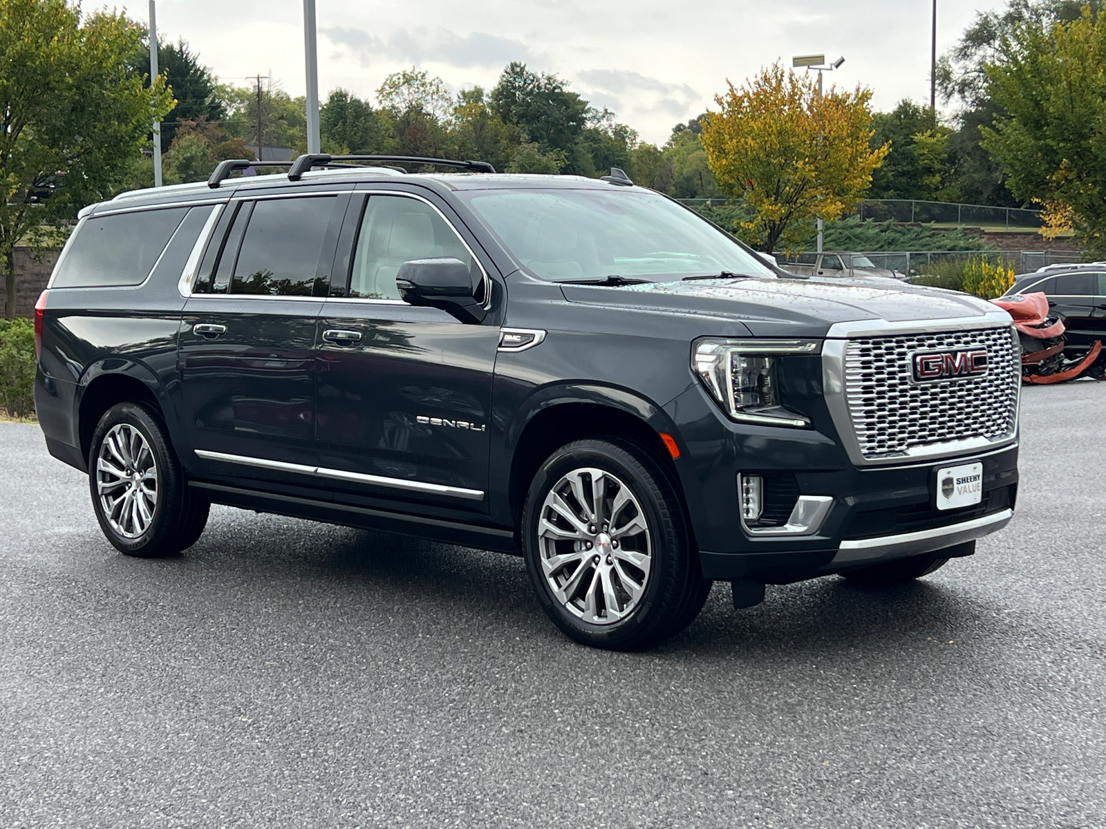 2021 GMC Yukon XL Denali 1