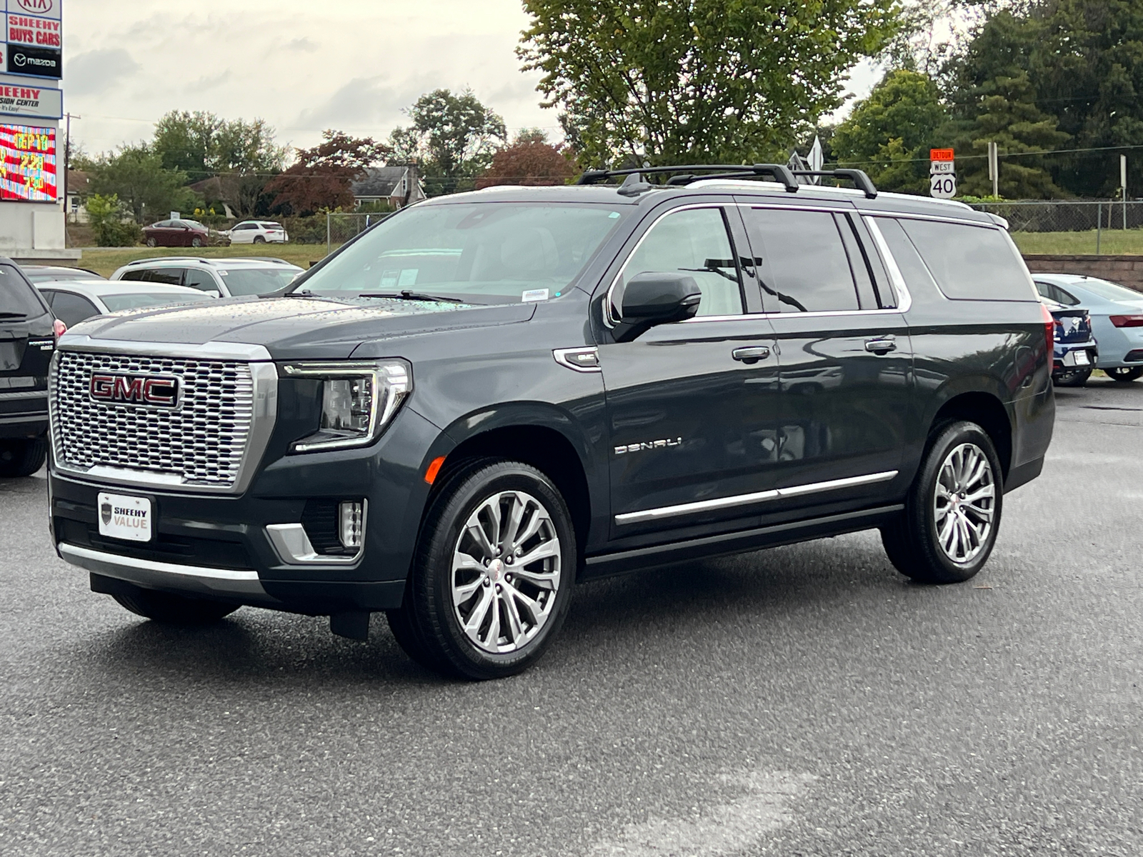 2021 GMC Yukon XL Denali 2