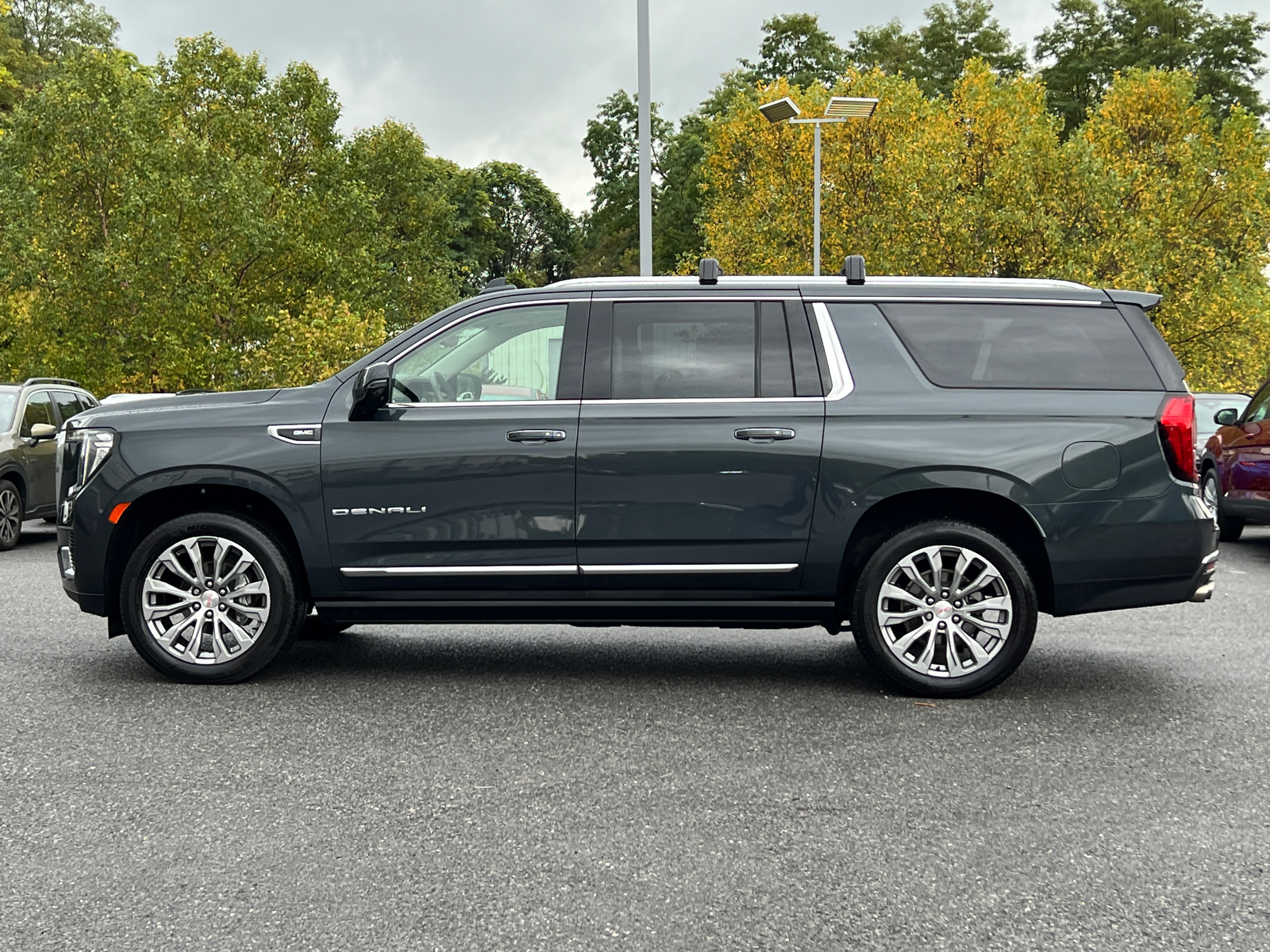 2021 GMC Yukon XL Denali 3