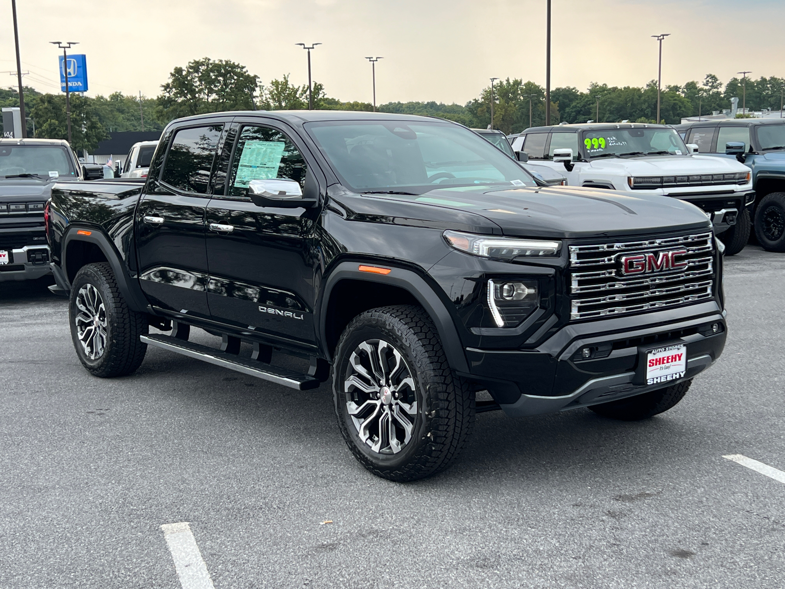 2024 GMC Canyon Denali 1