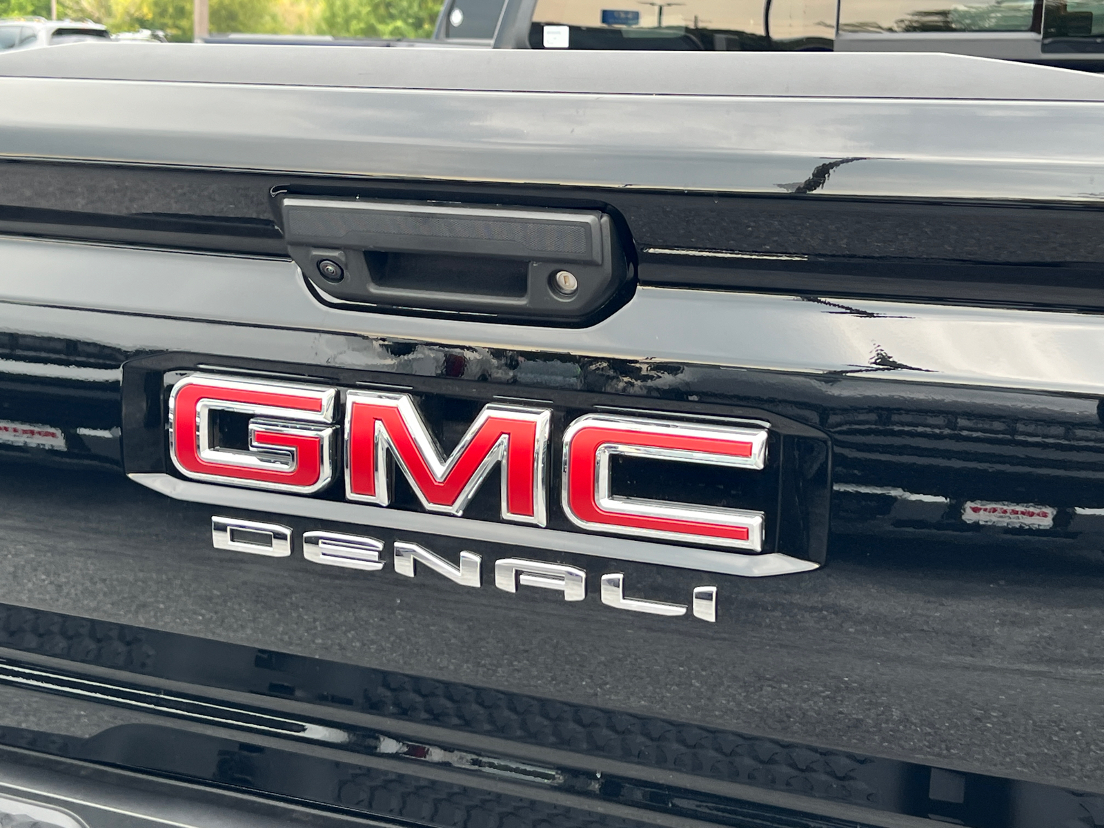 2024 GMC Canyon Denali 14