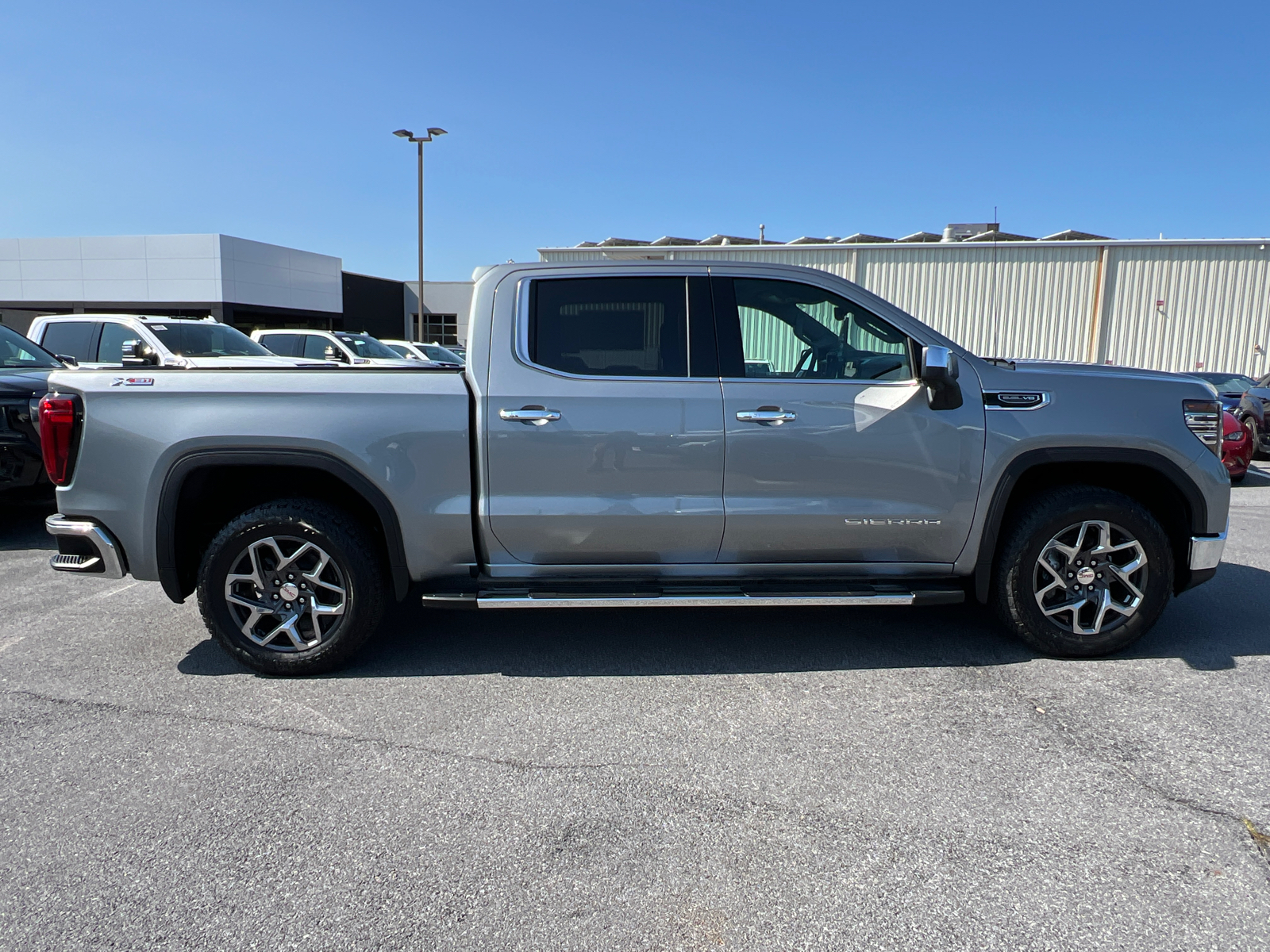 2024 GMC Sierra 1500 SLT 4