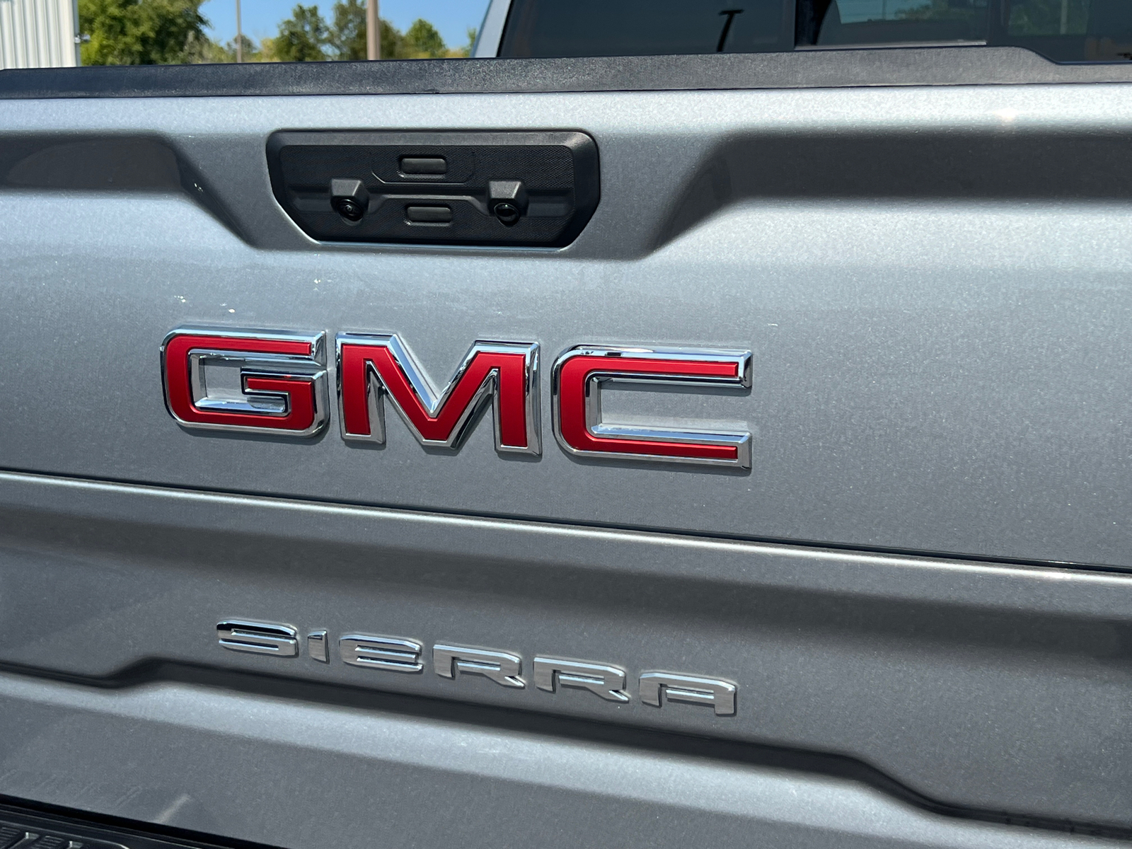 2024 GMC Sierra 1500 SLT 13