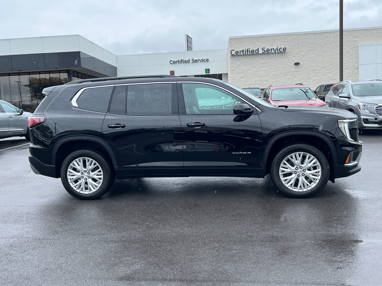 2024 GMC Acadia Elevation 2